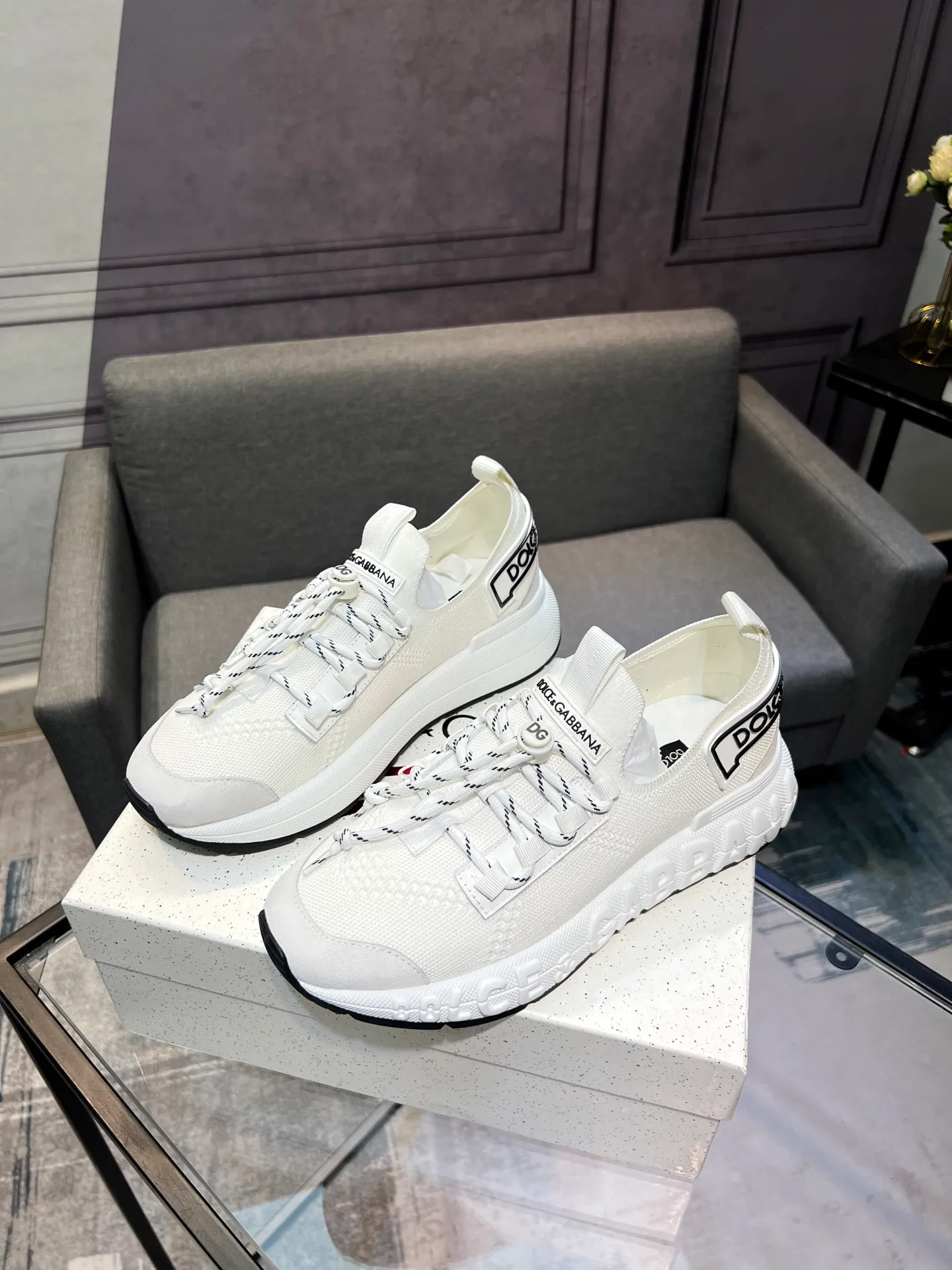 Men's Men's Shoes💰480 Dolce&Gabbana D&G's latest fly woven shoes, casual sneakers, original purchase, development and production. DG's latest popular casual shoes, the tongue has the brand's iconic details, fashionable and versatile, and can add luster to various looks. Create an exquisite design with unique dynamic vitality and modern atmosphere, showing a modern and elegant style. Exquisite packaging at the delivery counter🛍📦 ▪️Fabric: Original customized fly woven fabric, lining: Original customized breathable lining, Size: Men's 38-44 (45 46 customized)